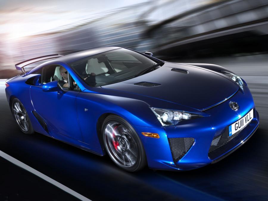  Lexus LF-A 2010 года  (UK) (фото 3 из 12)